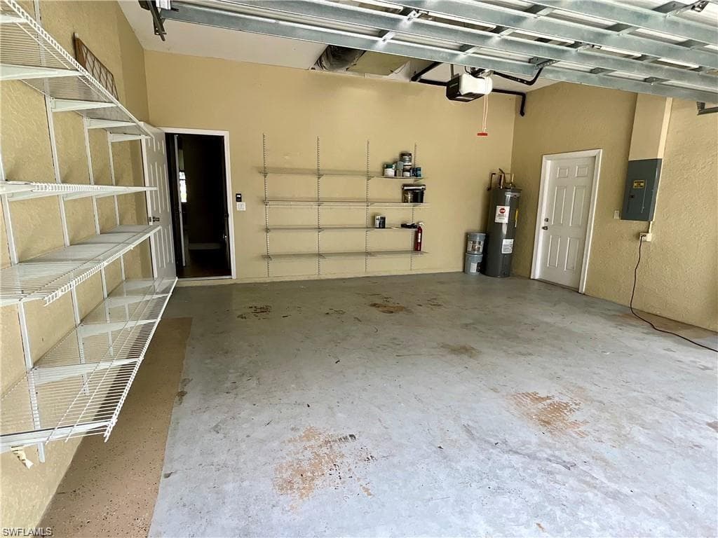 701 Meyer DR-14
