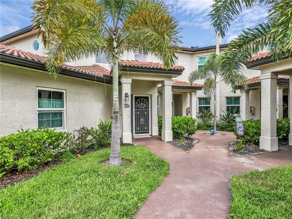 1100 Diamond CIR 1104-2