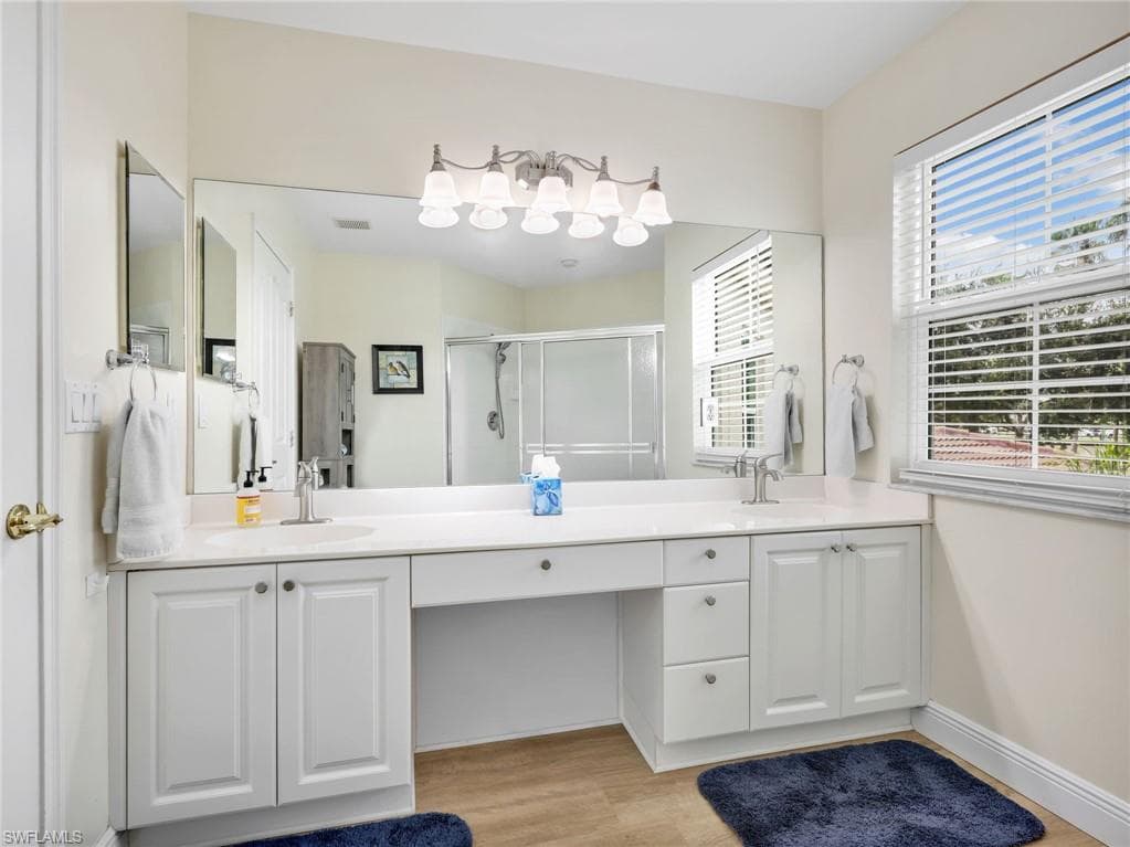 1100 Diamond CIR 1104-26