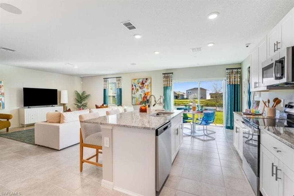 6518 Equinox LN-8