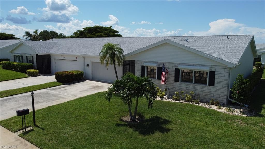 1527 Edgewater CIR-13