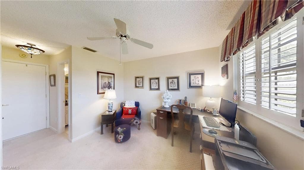 1527 Edgewater CIR-36
