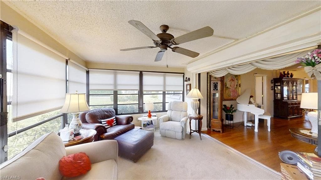 1527 Edgewater CIR-32