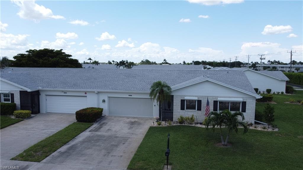 1527 Edgewater CIR-1