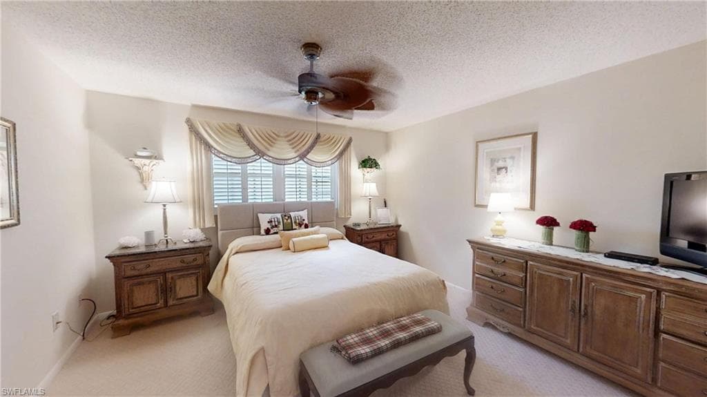 1527 Edgewater CIR-33