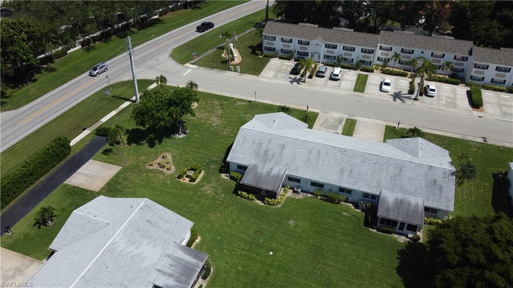 1527 Edgewater CIR-11