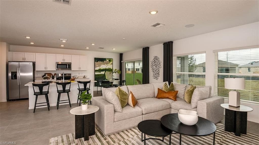 6512 Equinox LN-10