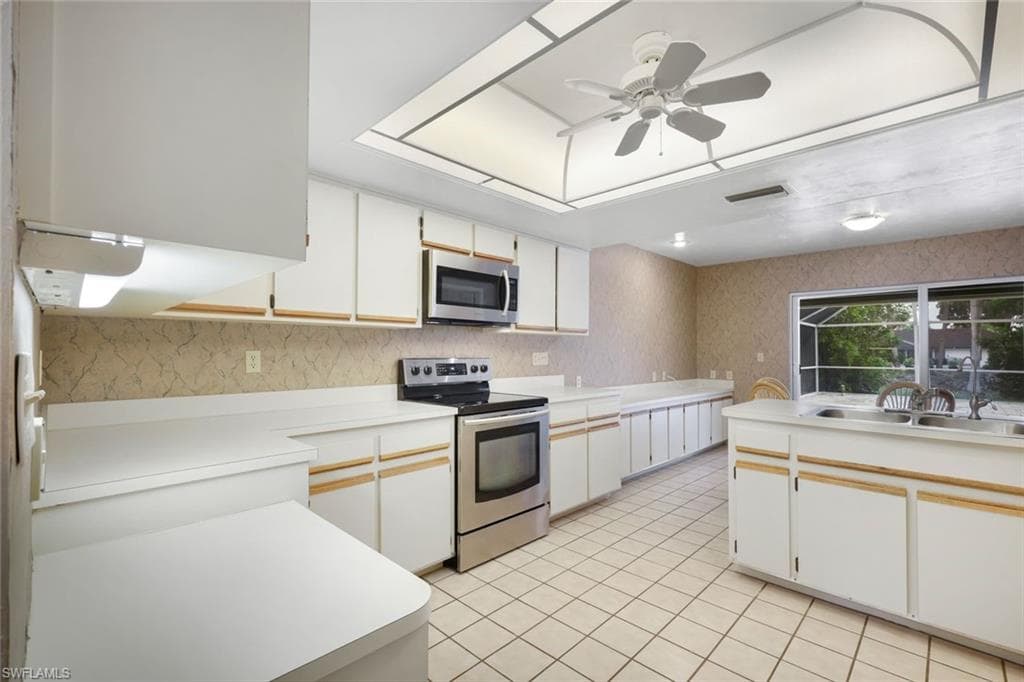 2207 Imperial Golf Co BLVD-5