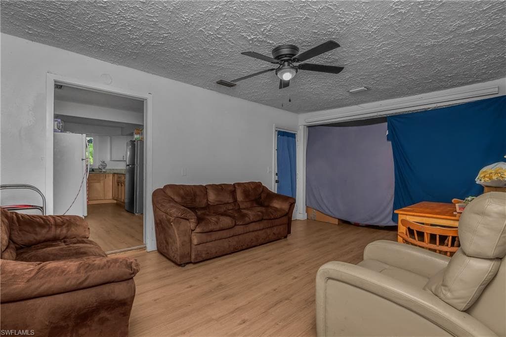337 Balboa AVE-6