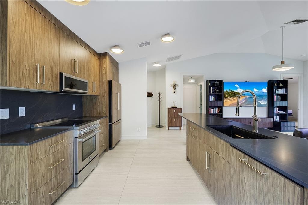 21167 Butchers Holler-7