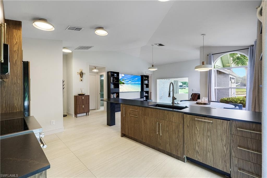 21167 Butchers Holler-9