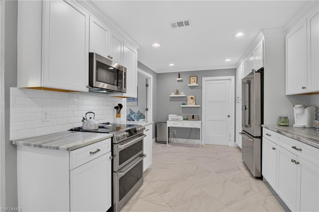 12701 Kelly Palm DR-10