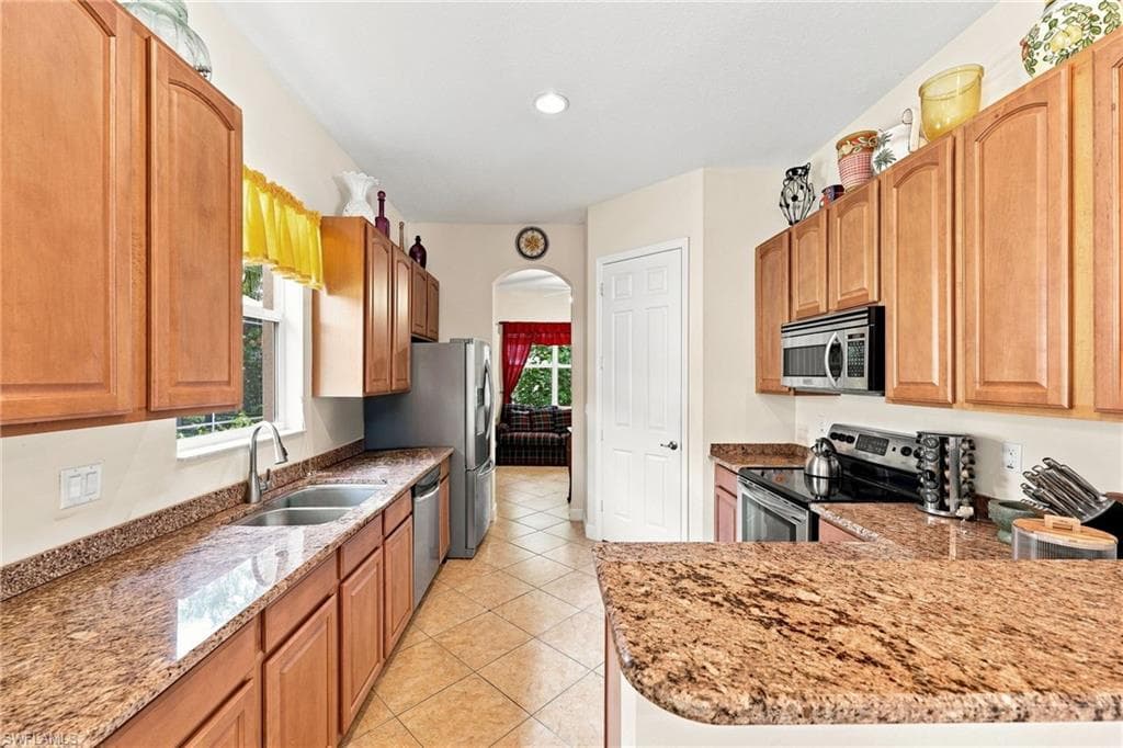 6116 Highwood Park LN-12
