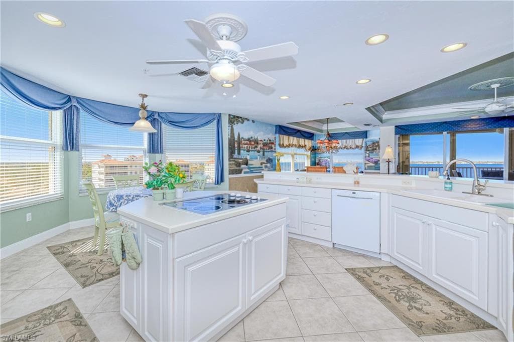 15100 Harbour Isle DR 701-1