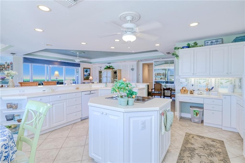 15100 Harbour Isle DR 701-10