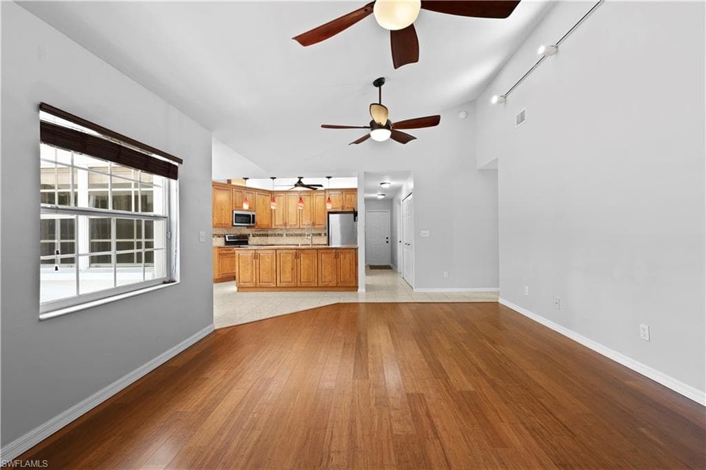 6857 Idlewild ST-20