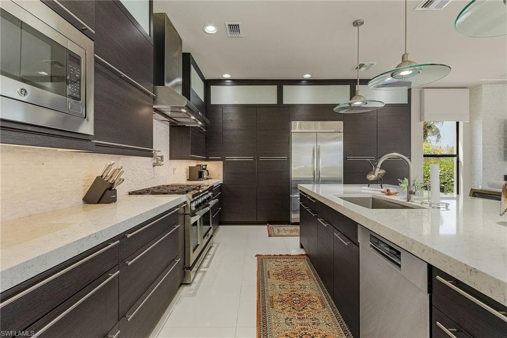 11695 Royal Tee CIR-12