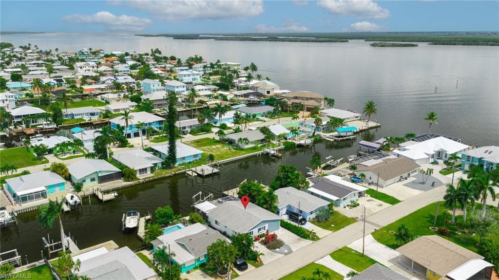 2574 Bayshore DR-42