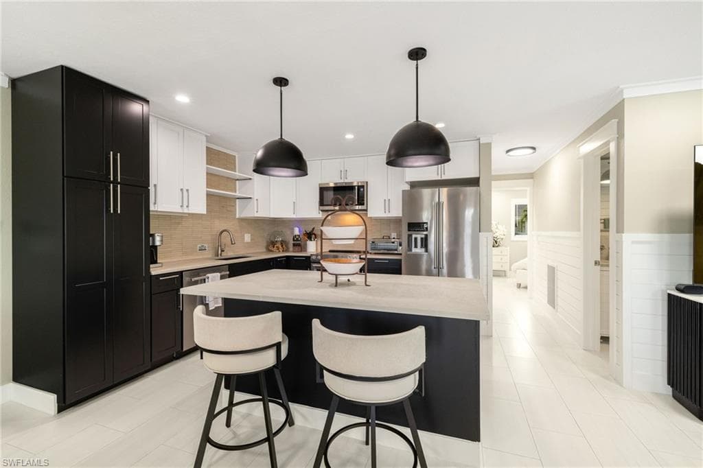 2574 Bayshore DR-13