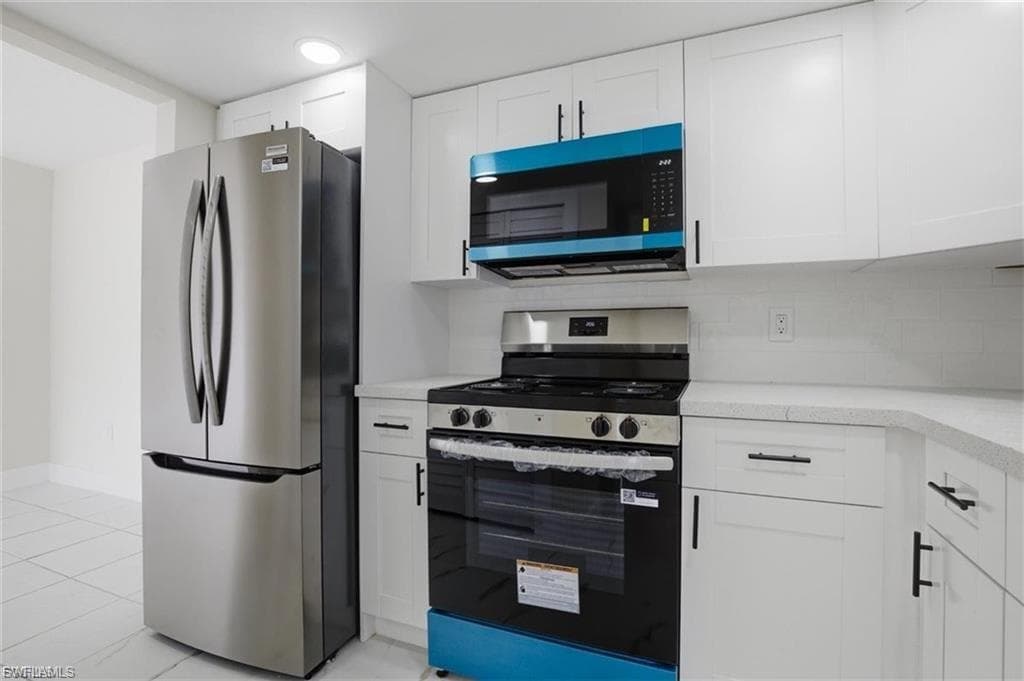 3704 Broadway 205-2