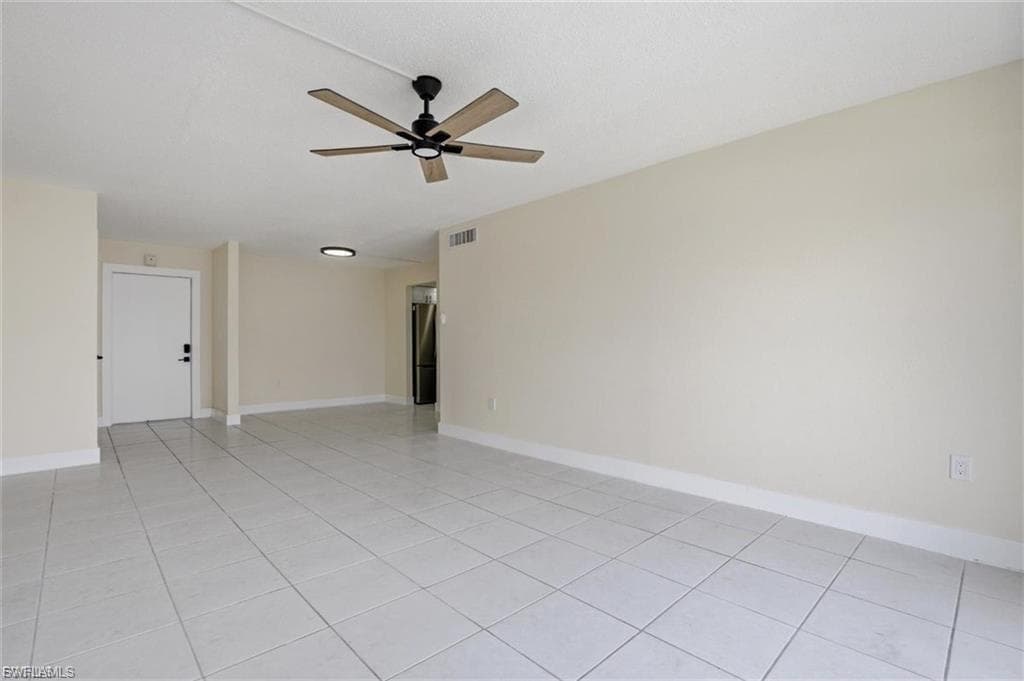 3704 Broadway 205-7