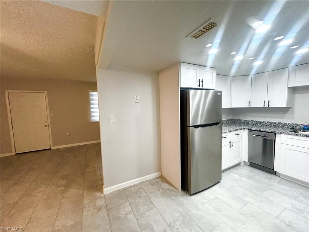 4906 Victoria DR 103-6