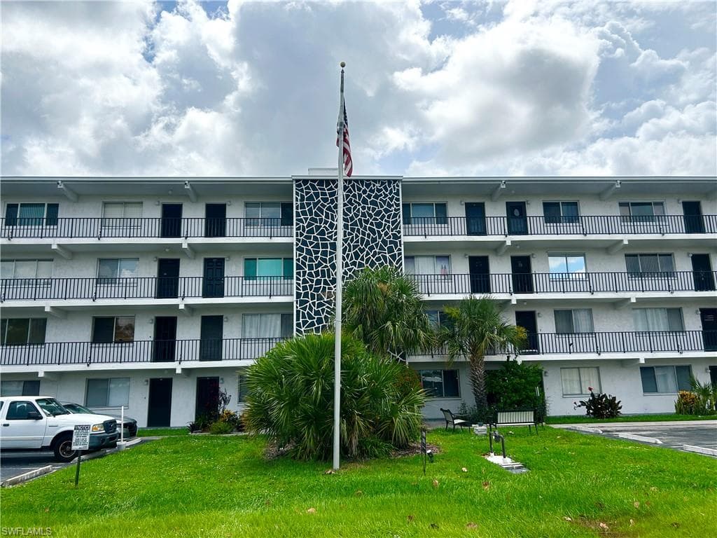 4906 Victoria DR 103-20