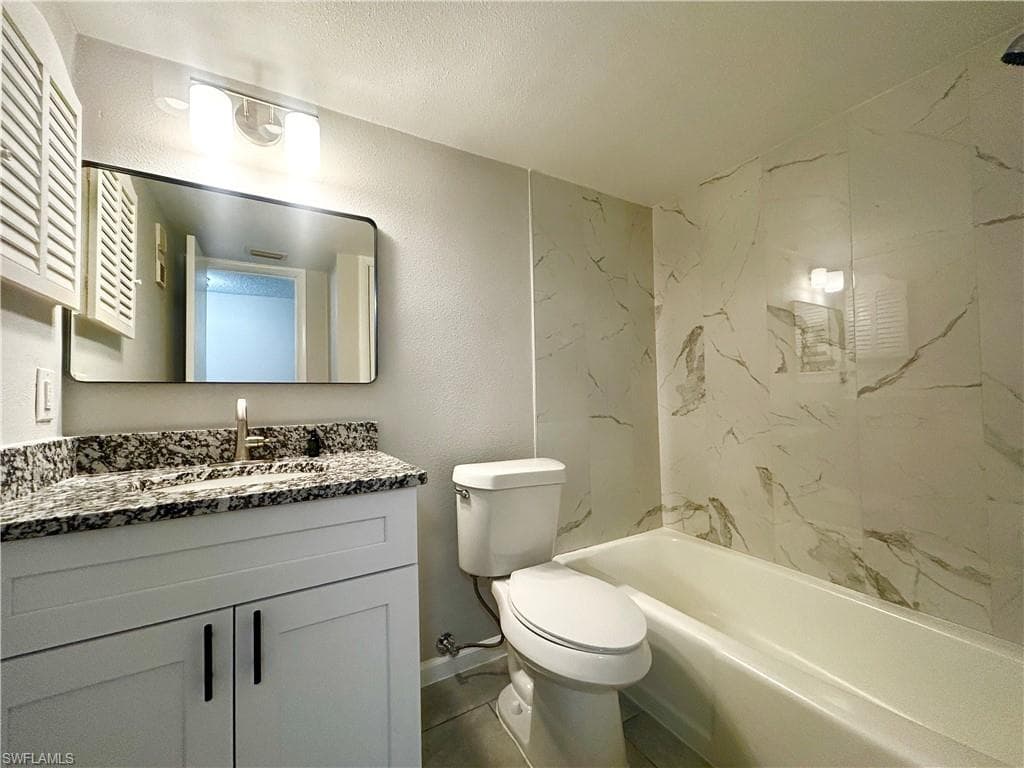 4906 Victoria DR 103-15