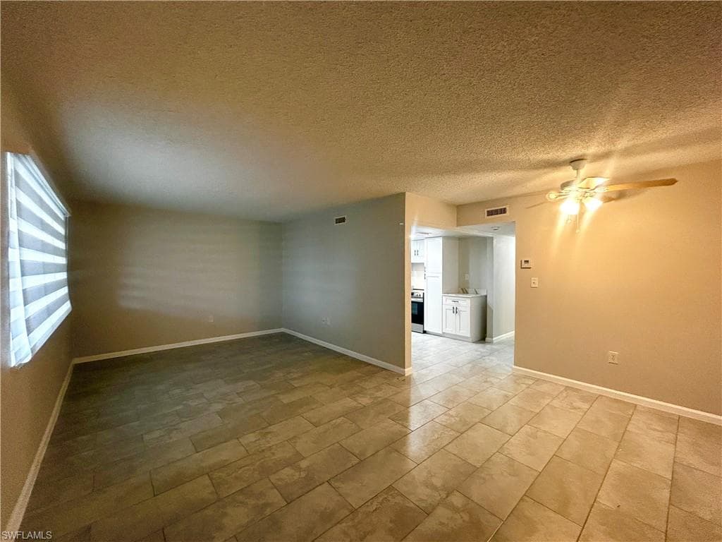 4906 Victoria DR 103-4