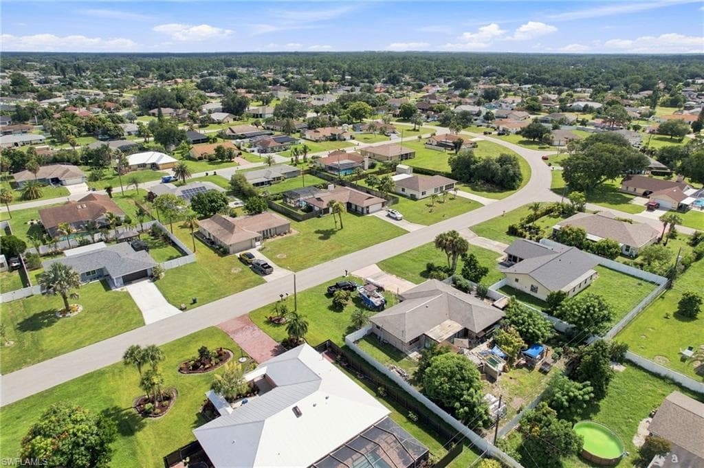 1631 Country Club PKWY-28