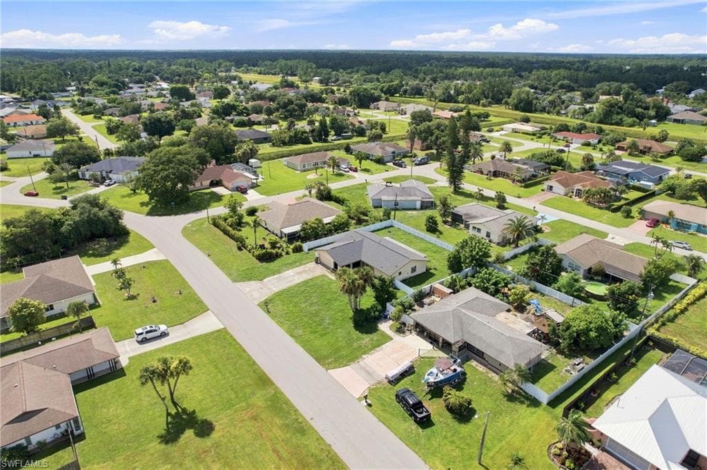 1631 Country Club PKWY-25