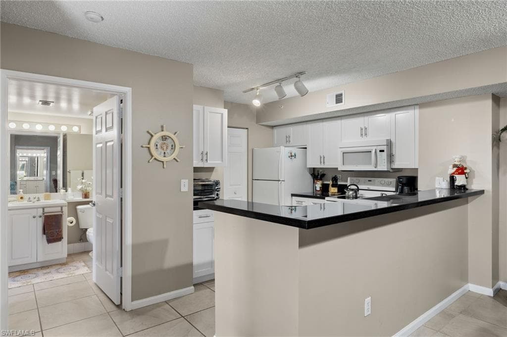 1835 Florida Club CIR 3103-7