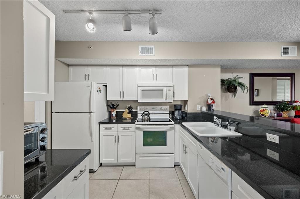 1835 Florida Club CIR 3103-8