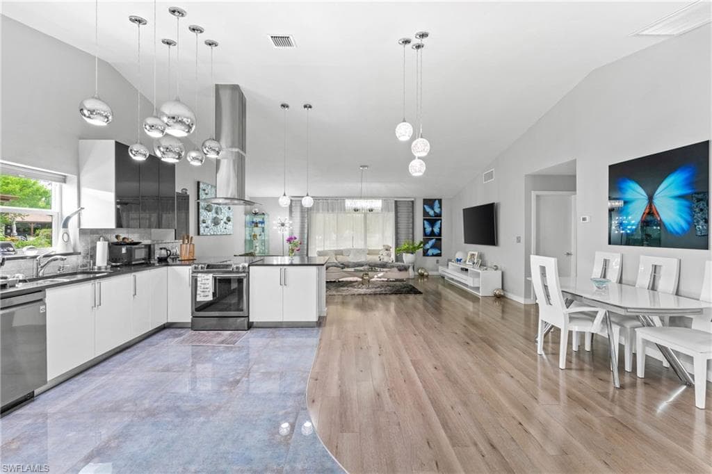 13119 Tall Pine CIR-4