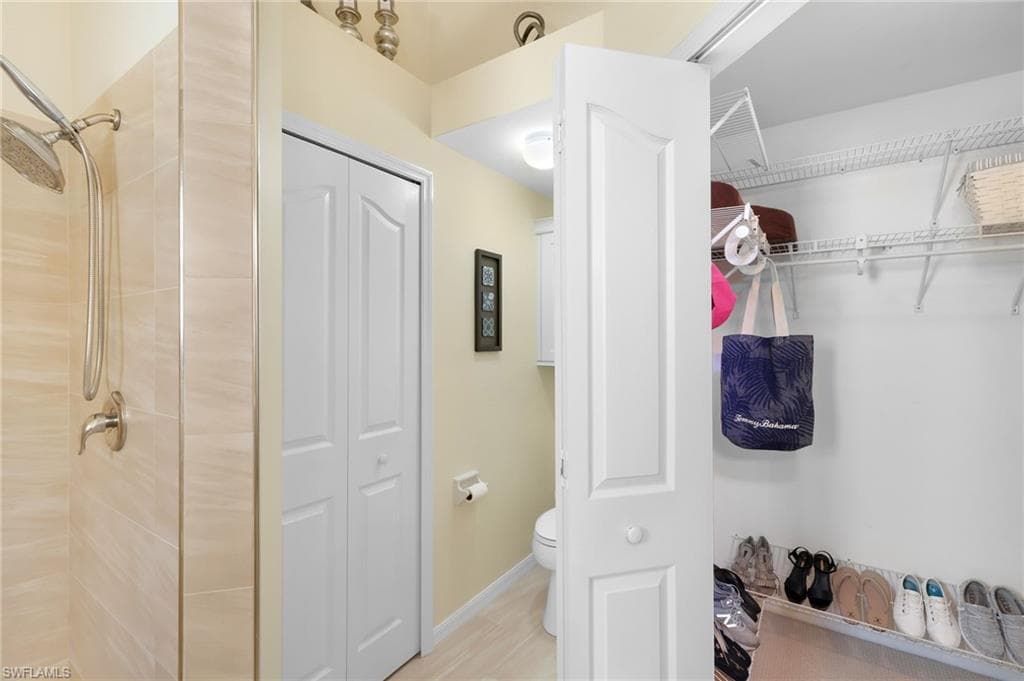 8009 San Vista CIR-24