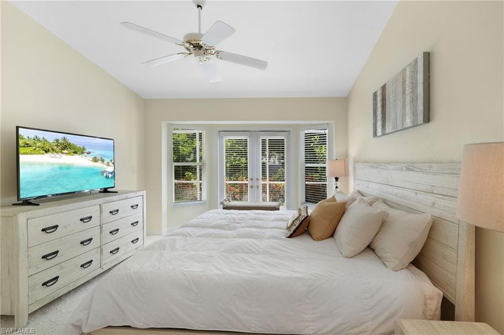 8009 San Vista CIR-21