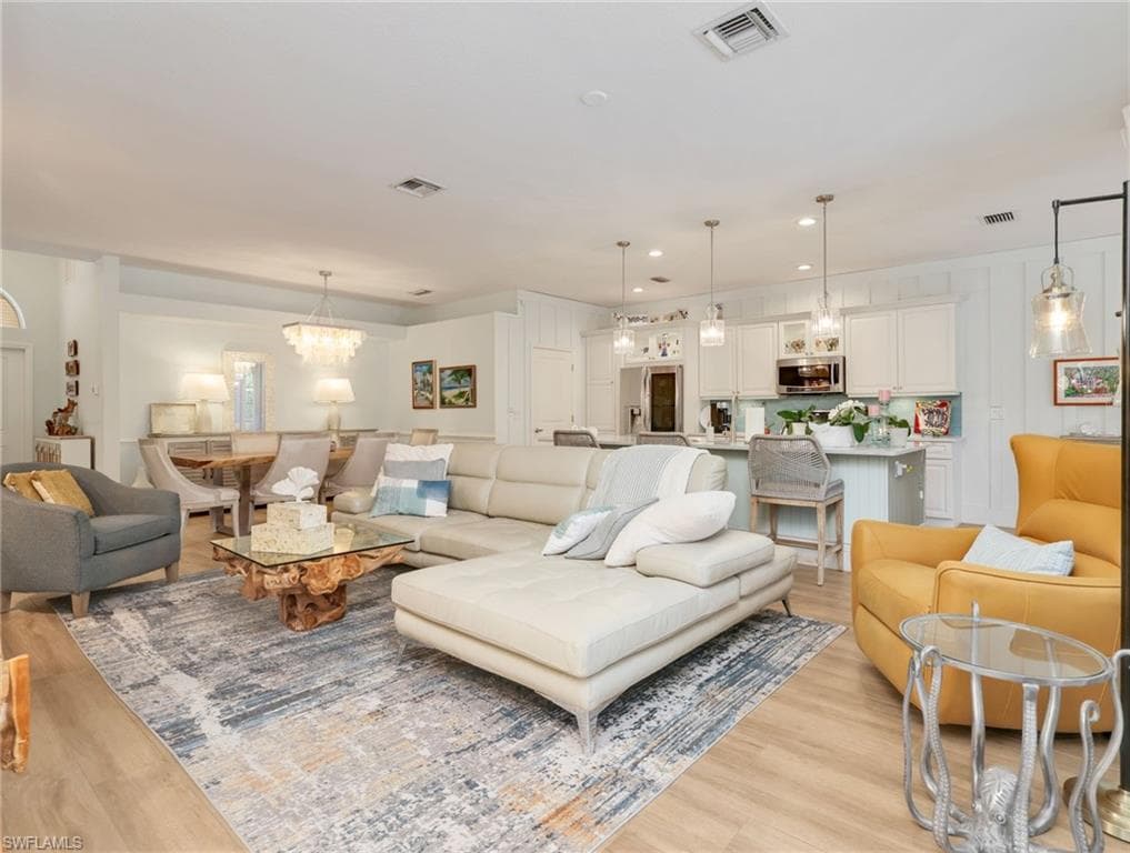 20504 Ardore LN-8