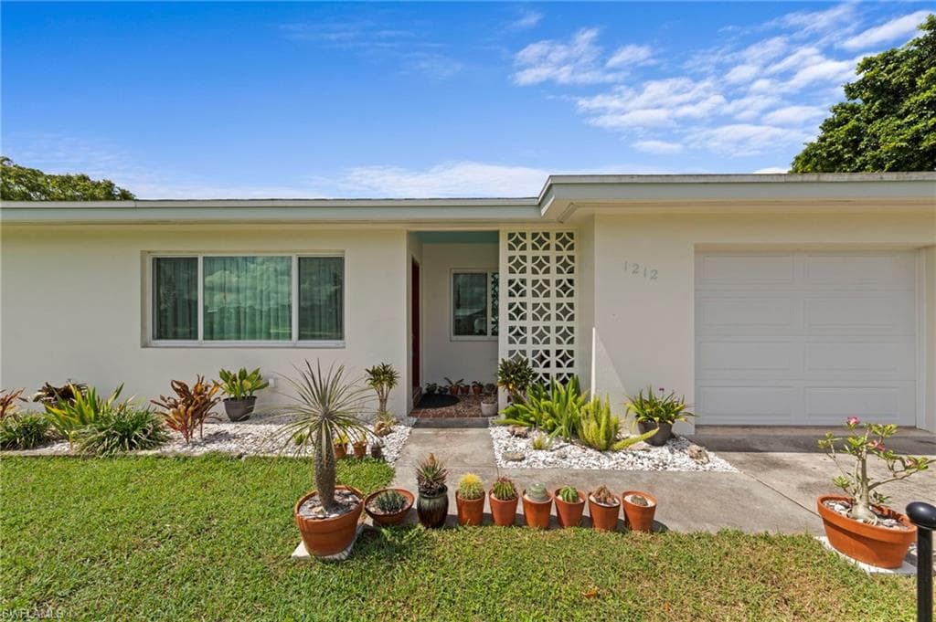 1212 Barnsdale ST-6