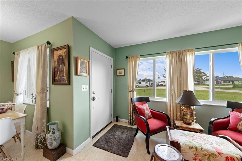 1212 Barnsdale ST-7