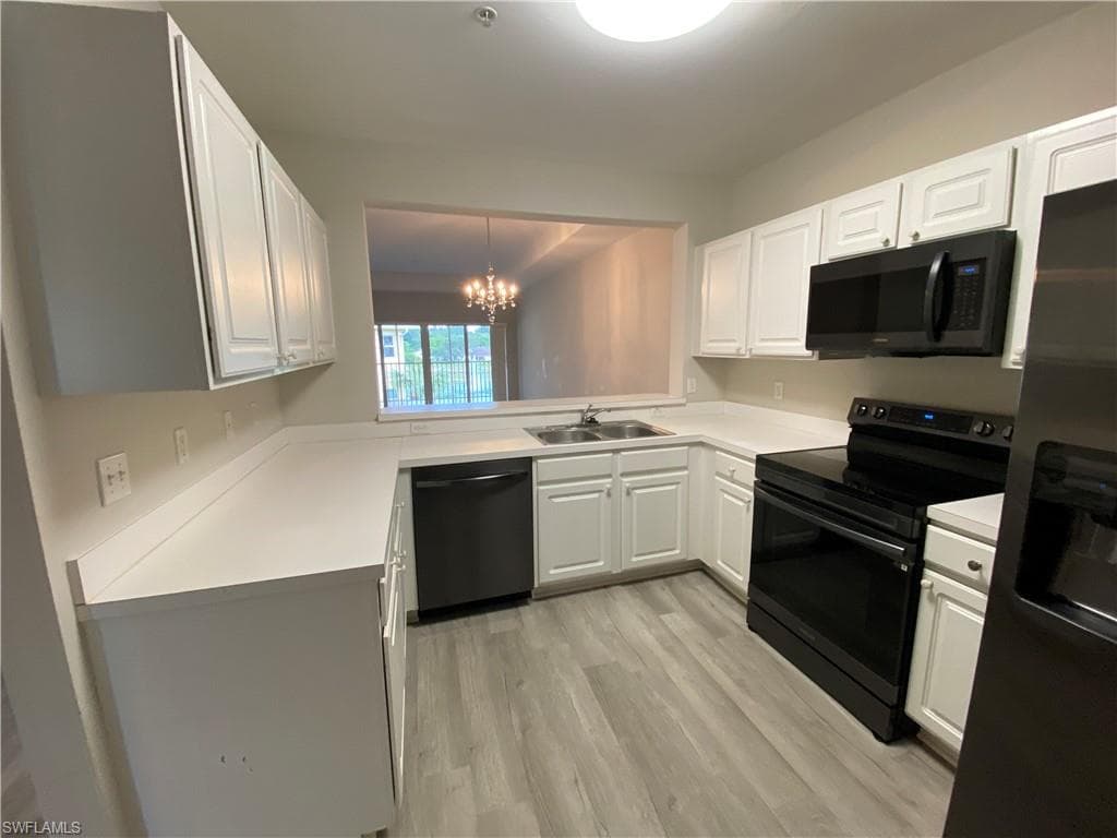10010 Maddox LN 315-9