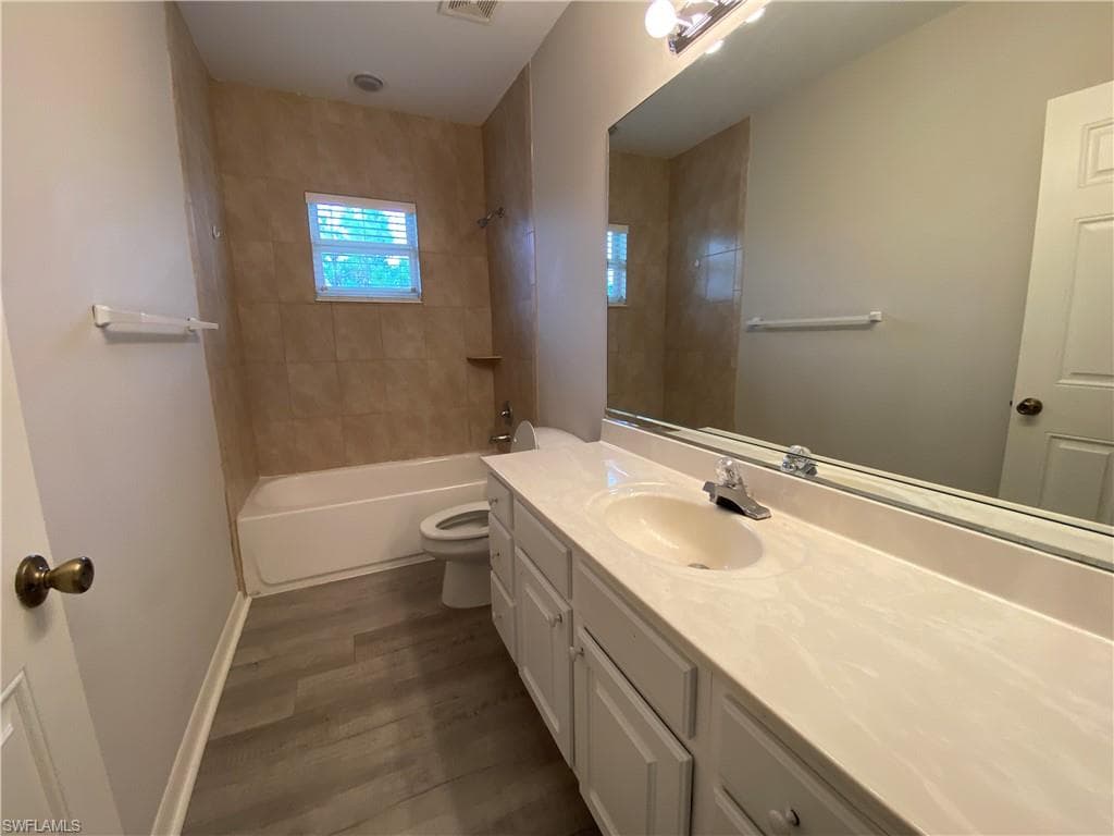 10010 Maddox LN 315-15