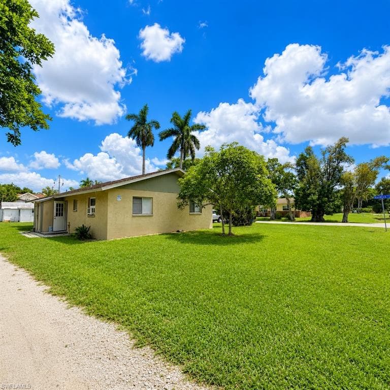 723 Burdick AVE-12