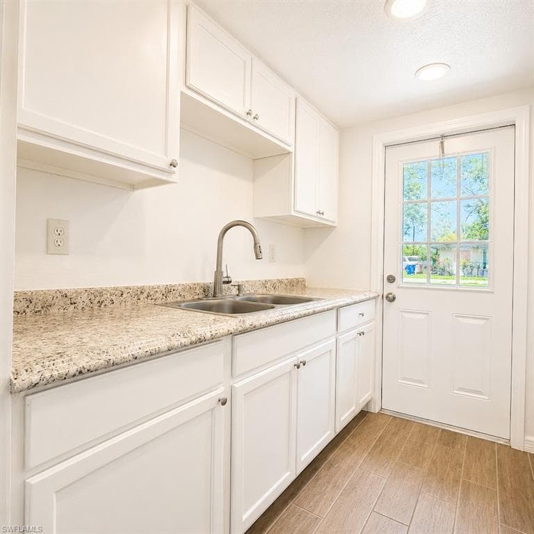 723 Burdick AVE-4