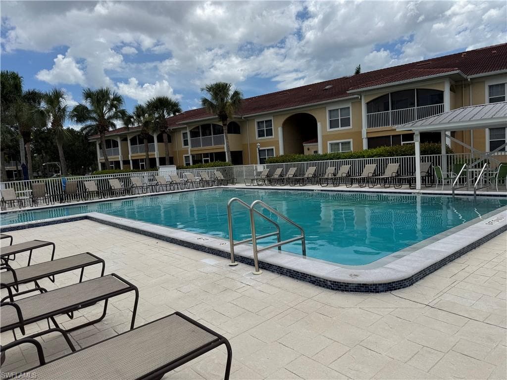 12481 McGregor BLVD 1-2