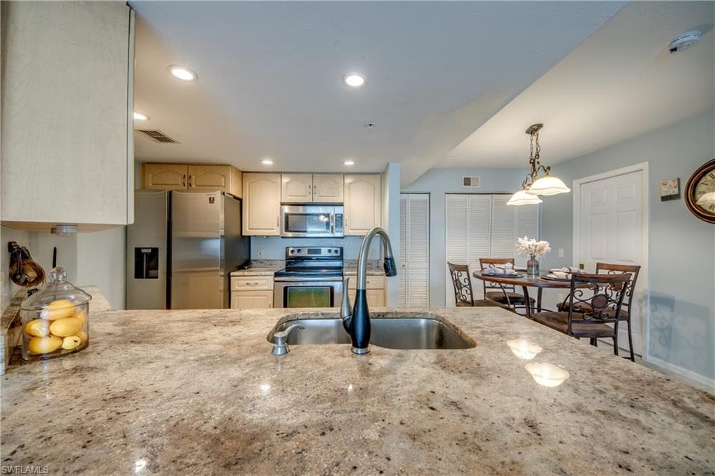 1761 Four Mile Cove PKWY 513-21