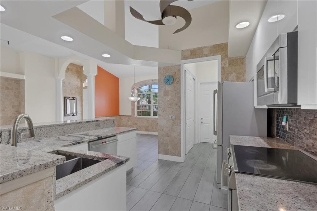 8596 Southwind Bay CIR-11