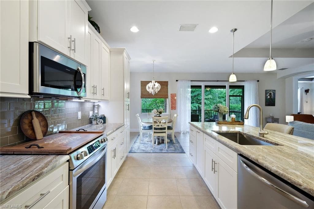 8554 Banyan Bay BLVD-5