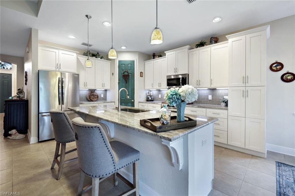 8554 Banyan Bay BLVD-11