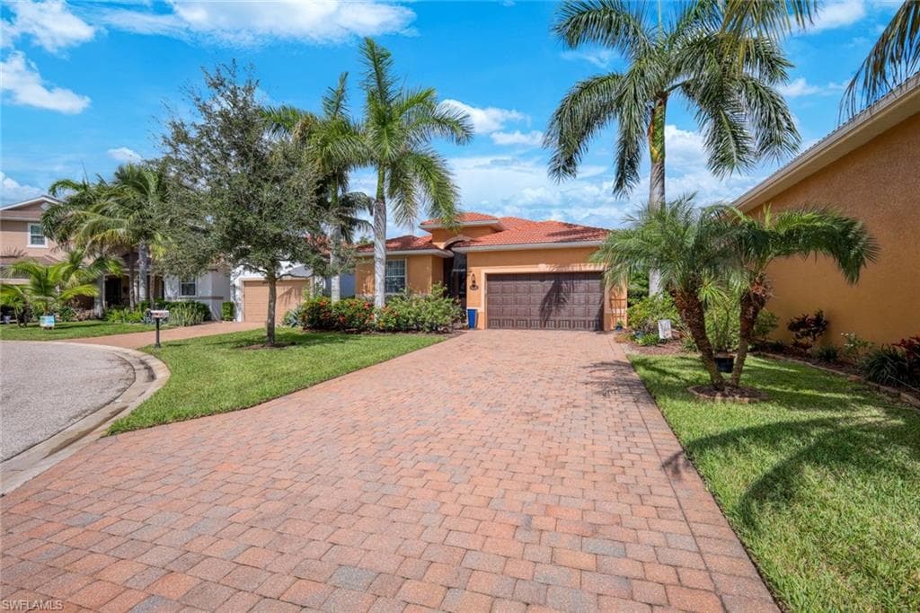 8554 Banyan Bay BLVD-31