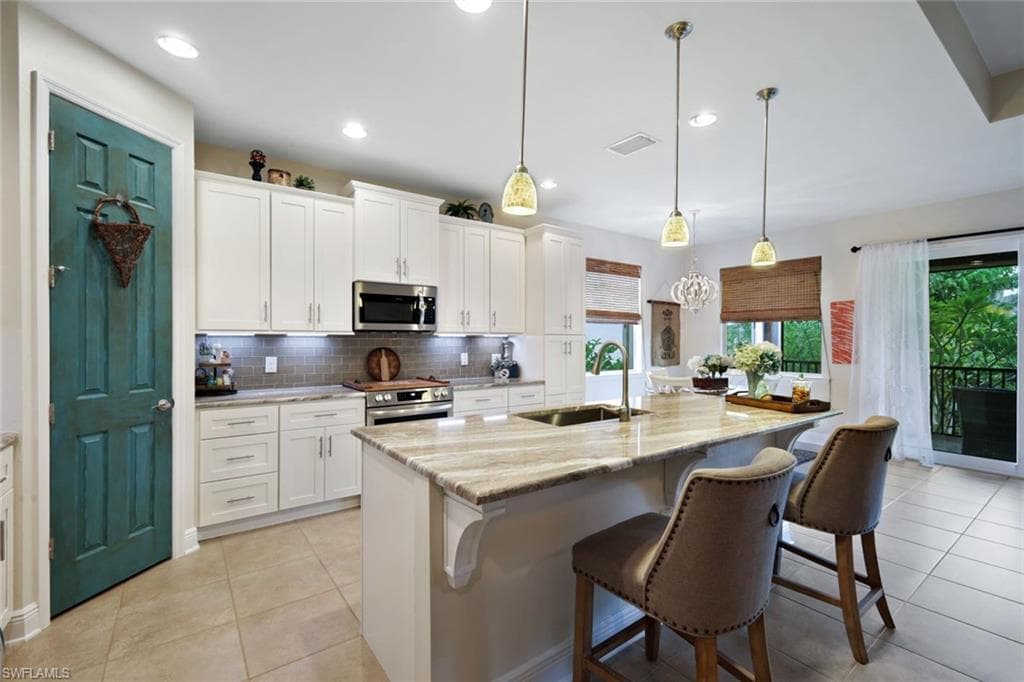 8554 Banyan Bay BLVD-4